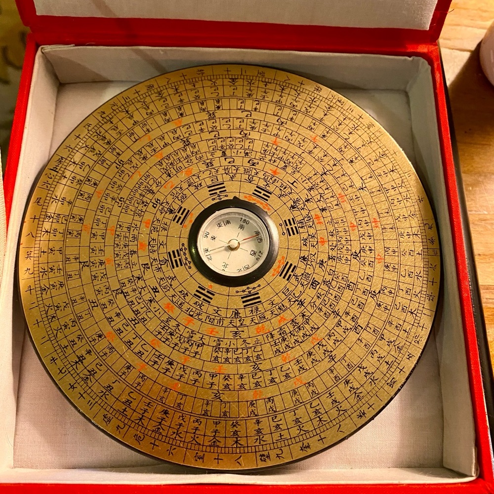 Chinese Compass Feng Shuii